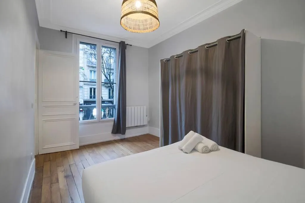 Apartment 6pers #3 Bedrooms #2 Bathrooms#paris 17eme Paris