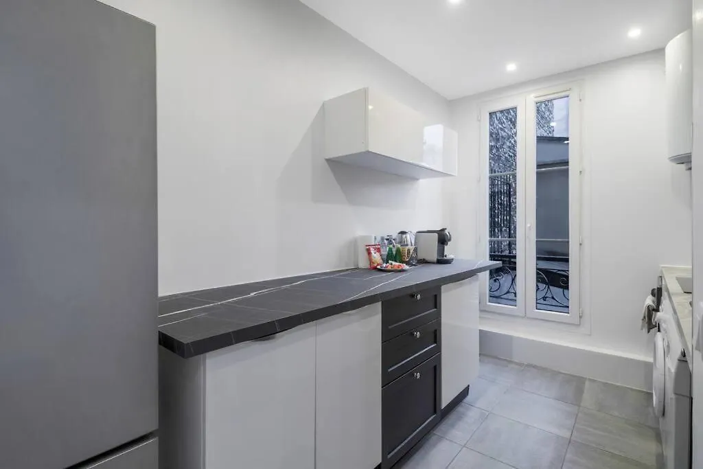 Appartement 6pers #3 Bedrooms #2 Bathrooms#paris 17eme *